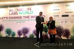 Risma Raih Penghargaan "GovInsider Innovations Award 2017"