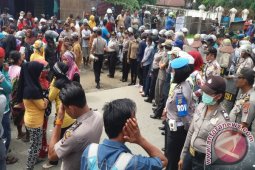 Mahasiswa Halangi Pengadilan Sorong Eksekusi Tanah