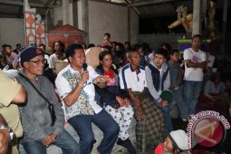 Gubernur Pastika Harapkan Pengungsi Terfokus di Karangasem