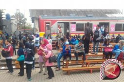 Kereta Rel Listrik Bogor-Angke Anjlok
