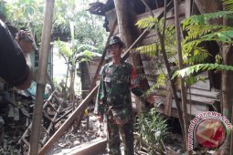 Kodim Banjarmasin Bedah Rumah Di HUT TNI
