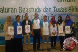 Antam Dukung Biaya Pendidikan 85 Mahasiswa Sanggau