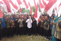 Mensos Khofifah Ajak Karang Taruna Perangi Narkoba (Video)