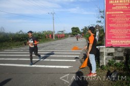 Pelari Nasional dan Mancanegara Meriahkan "Kelud Volcano Road Run" 2017 (Video)