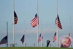 Mike Pence Kunjungi Las Vegas Sementara Polisi Perlu Bantuan Publik