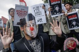 Bau Tak Sedap dari "Sang Pengadil"