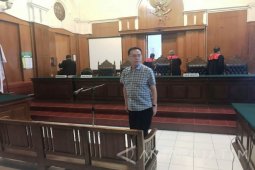 Terdakwa Henry Minta Saksi Hermanto Dihadirkan