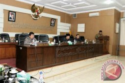 Bupati Sampaikan R-PAPBD TA 2017