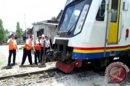 KAI Tutup 12 Perlintasan Liar