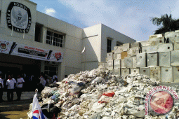 Kantor KPU Karawang Belum Siap Digunakan