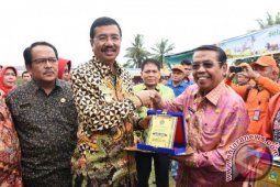 Bupati Deliserdang Dapat Penghargaan Lagi