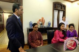 Presiden Joko Widodo kunjungi rumah calon besan