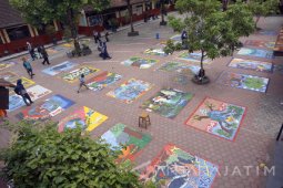 Jeda Semester, Siswa Tulungagung Ikuti Lomba Mural Bertema Lingkungan