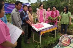 Bhayangkari Taput Gelar Kegiatan Sosial Peringati HKGB