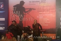 Mung dan Titik Tampil Mengenang Leo Kristi (Video)