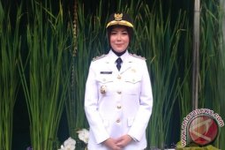 Selly Gantina Dilantik Jadi Wakil Bupati Cirebon