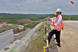 Petani Badui Mulai "Ngasek" Tanam Padi Huma