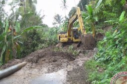Banjir dan Longsor Isolasi Ratusan Warga Jembrana