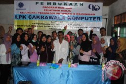 Tiga LPKS HST Laksanakan Pelatihan Ketenagakerjaan