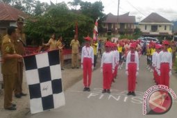 Bupati Samosir Lepas Gerak Jalan Pelajar