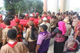 Bendera Merah Putih "Raksasa" Tiba di Penajam