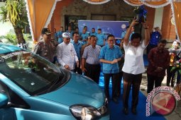 Blue Bird Hadirkan Kendaraan Taksi MPV