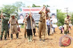 PERDANA TANAM JAGUNG