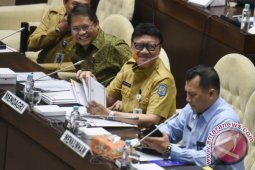 Mayoritas Fraksi DPR Sepakati Perrpu Ormas Menjadi Undang-Undang