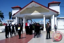 Polisi Gugur Di Papua Dimakamkan di Makam Pahlawan