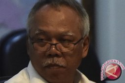 Pemerintah Uji Coba Aspal Plastik di Sulsel