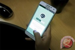 Kemenhub Terbitkan Payung Hukum Untuk Taksi Online