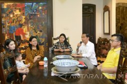 Pernikahan Putri Jokowi Dilakukan di Dua Kota (Video)