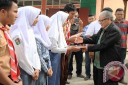 IASMA  Serahkan Beasiswa Bagi  Siswa Berprestasi