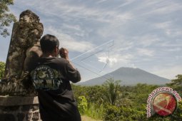 Status Awas Gunung Agung Diperpanjang 14 Hari
