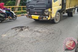 Awas....Jembatan Sihitang Berbahaya