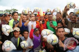 Edy Rahmayadi: Bangkitkan Gairah Sepak Bola Sejak Usia Dini
