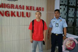 Migrasi Bengkulu Amankan WNA Asal China