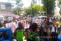 GPD Unjuk Rasa Minta Netralitas Hakim PN Surabaya