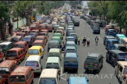 Sejumlah Titik di Kota Surabaya Macet Parah Akibat Demonstrasi (Video)