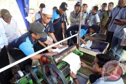 Pemerintah Tingkatkan Kualitas Karet Petani