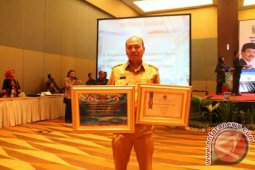 Taput Peroleh Penghargaan 5 Pemda Terbaik se-Sumut