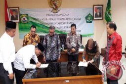 Pemkab Madina Hibahkan Sarana Pendidikan