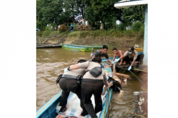 Mayat Mengapung Di Sungai Kapuas Bernama Muhtar