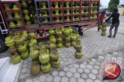Pertamina Bagikan Elpiji Kapal Perikanan Di Labuhanbatu