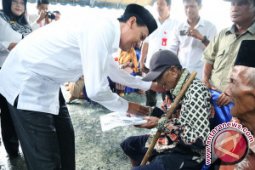 Warga Banyu Irang Dapat Bantuan Sosial