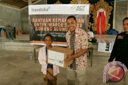 Traveloka Salurkan Bantuan Kemanusiaan Darurat Gunung Agung