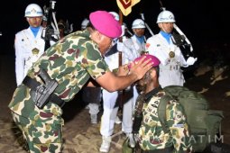351 Tamtama Marinir Terima Baret