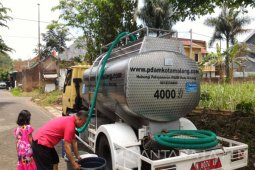 Warga Kota Malang Keluhkan Terhentinya Air PDAM