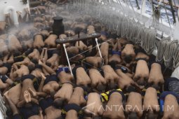 Menyucikan Diri di Garis Khatulistiwa