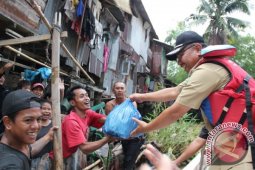Wakil Walikota Tinjau Korban Banjir